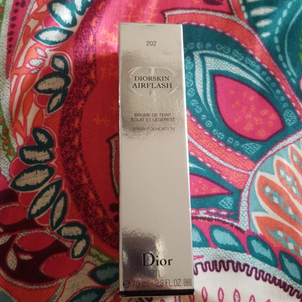 Dior airflash spray foundation 202 NEW